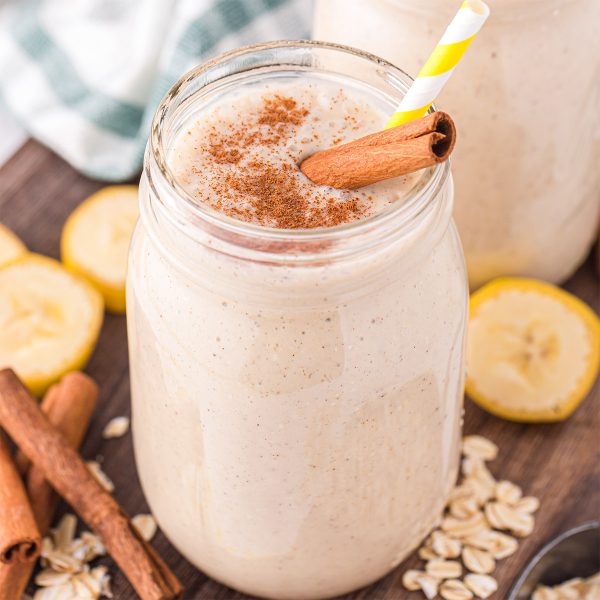 banana bread smoothie featured image