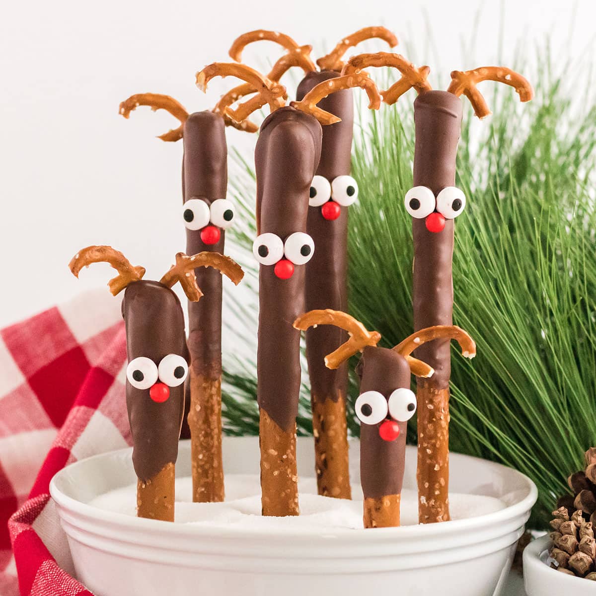 Reindeer Christmas Drink Toppers - Edible Cocktail Toppers