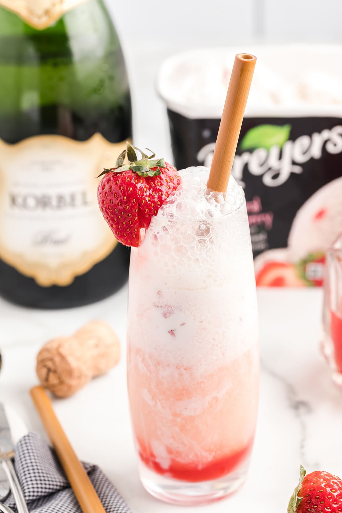 strawberry champagne floats 