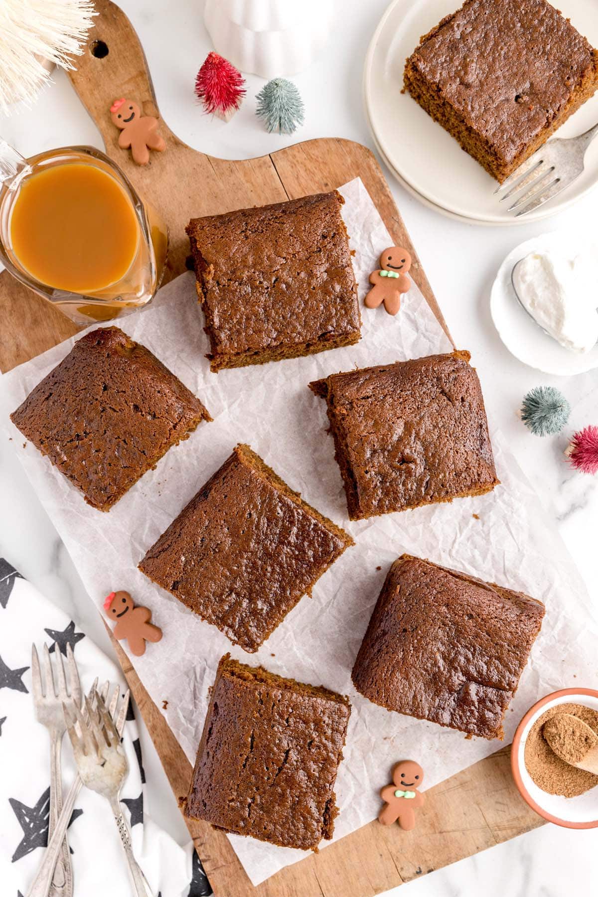 slices of gingerbread