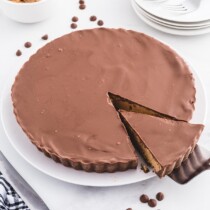 reese's peanut butter cup pie featured image