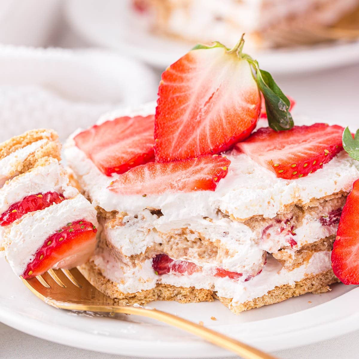 Strawberry Icebox Cake (4-Ingredients) - Princess Pinky Girl