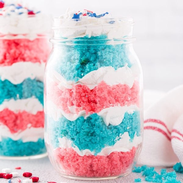 Fourth of July Cake in a Jar featured image