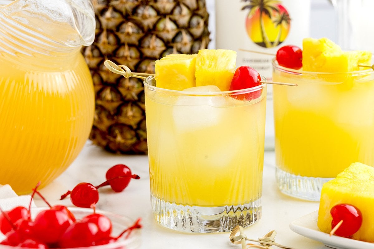 pineapple rum punch in a glass