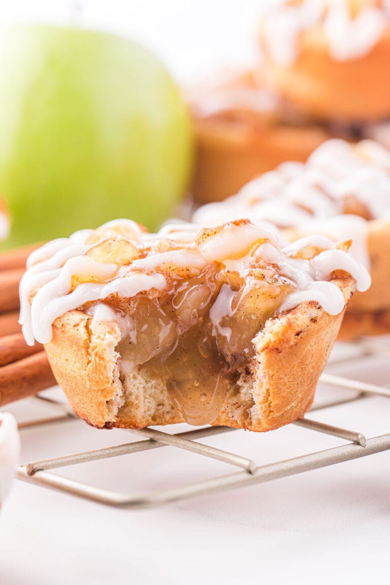 Cinnamon Roll Apple Pie Cups - Princess Pinky Girl