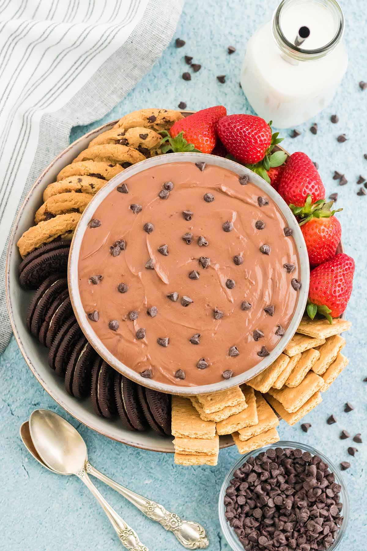 nutella dip with crackers