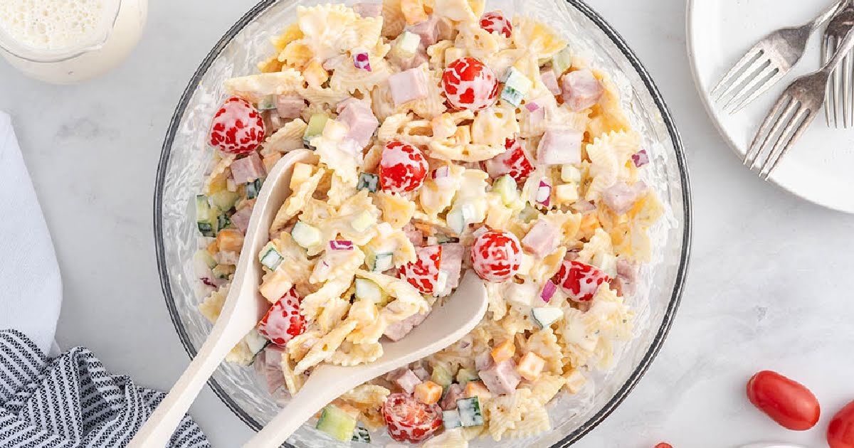 https://princesspinkygirl.com/wp-content/uploads/2022/06/loaded-pasta-salad-facebook.jpeg