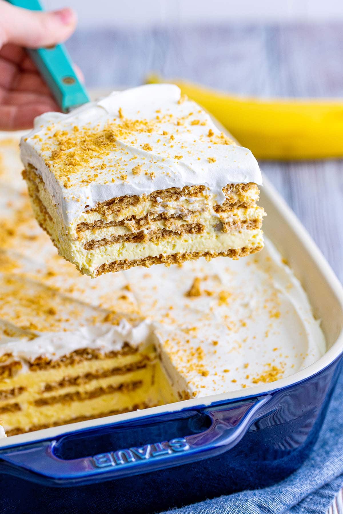 banana icebox cake with graham crackers