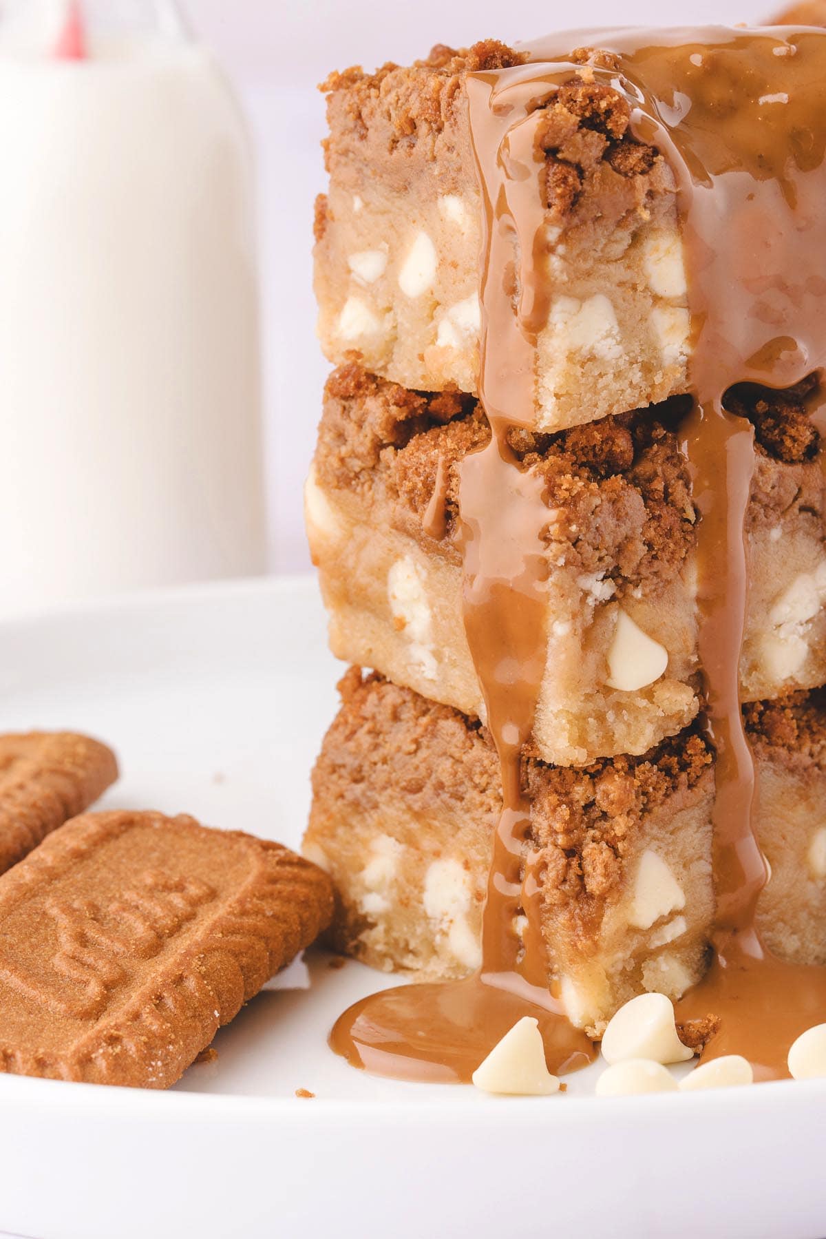 biscoff blondies stacked on a plate