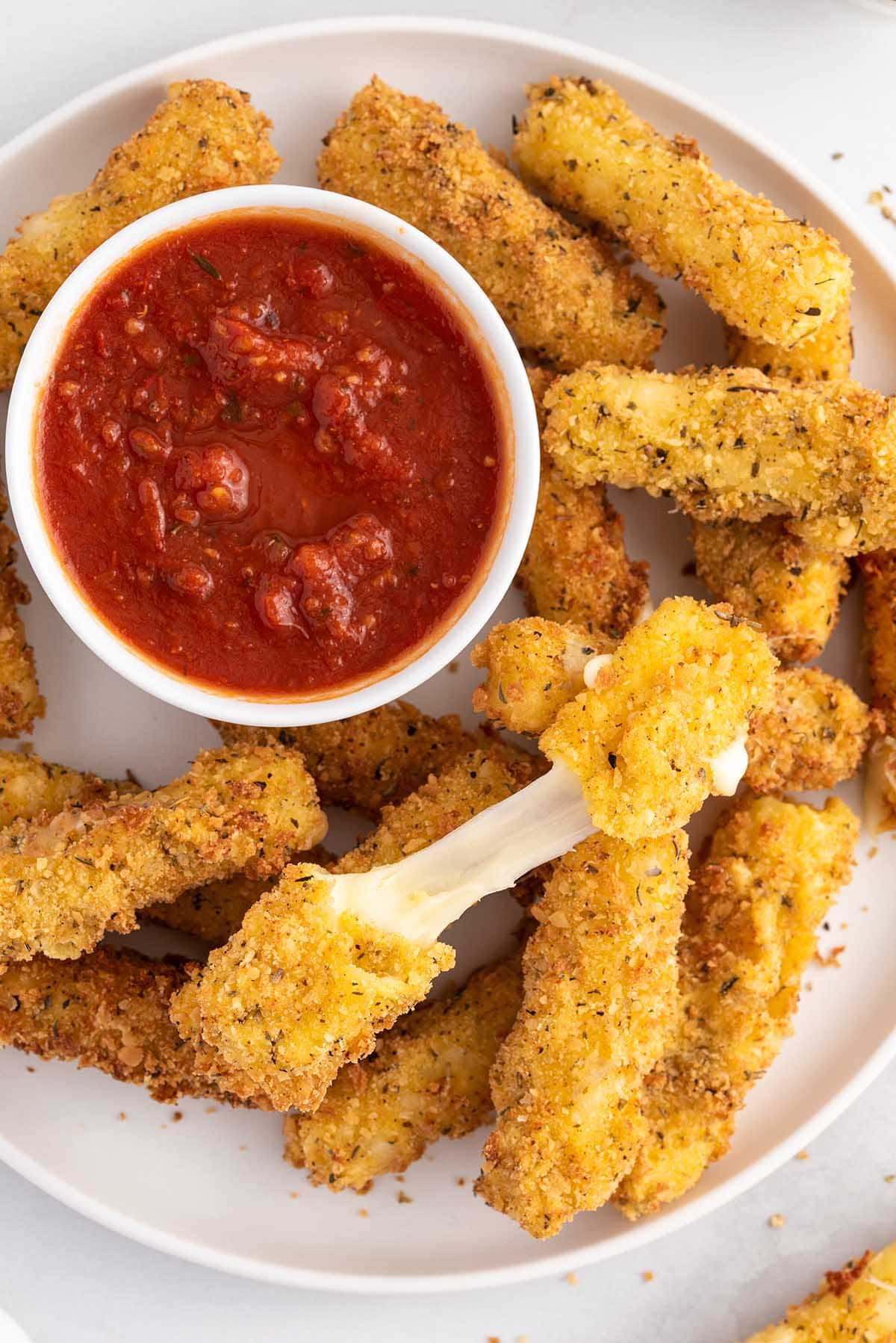 cheese sticks with sauce