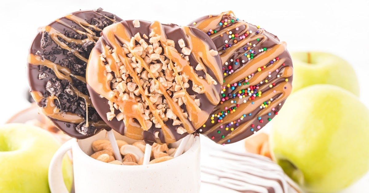 Sliced Caramel Apples on a Stick - Fantabulosity