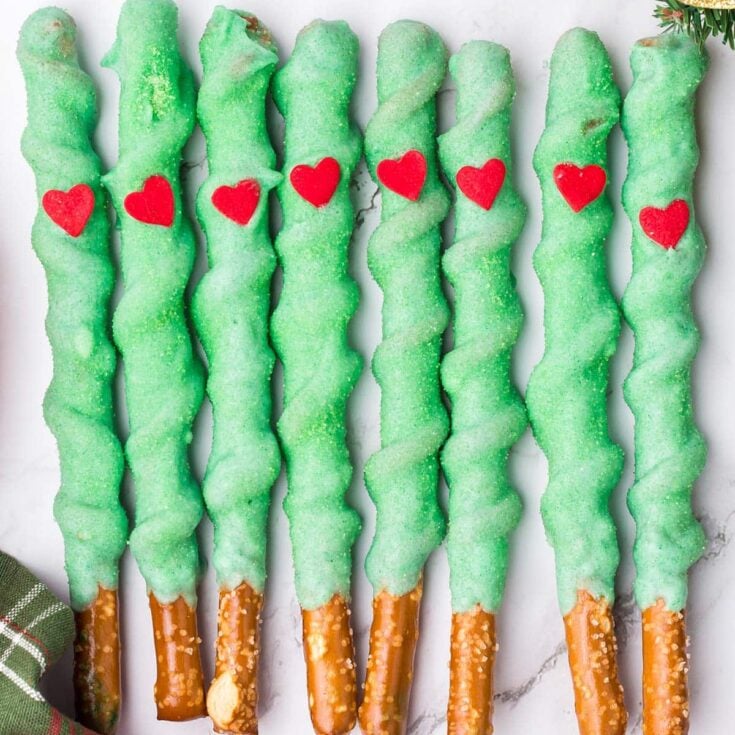 grinch caramel twist pretzels featured image