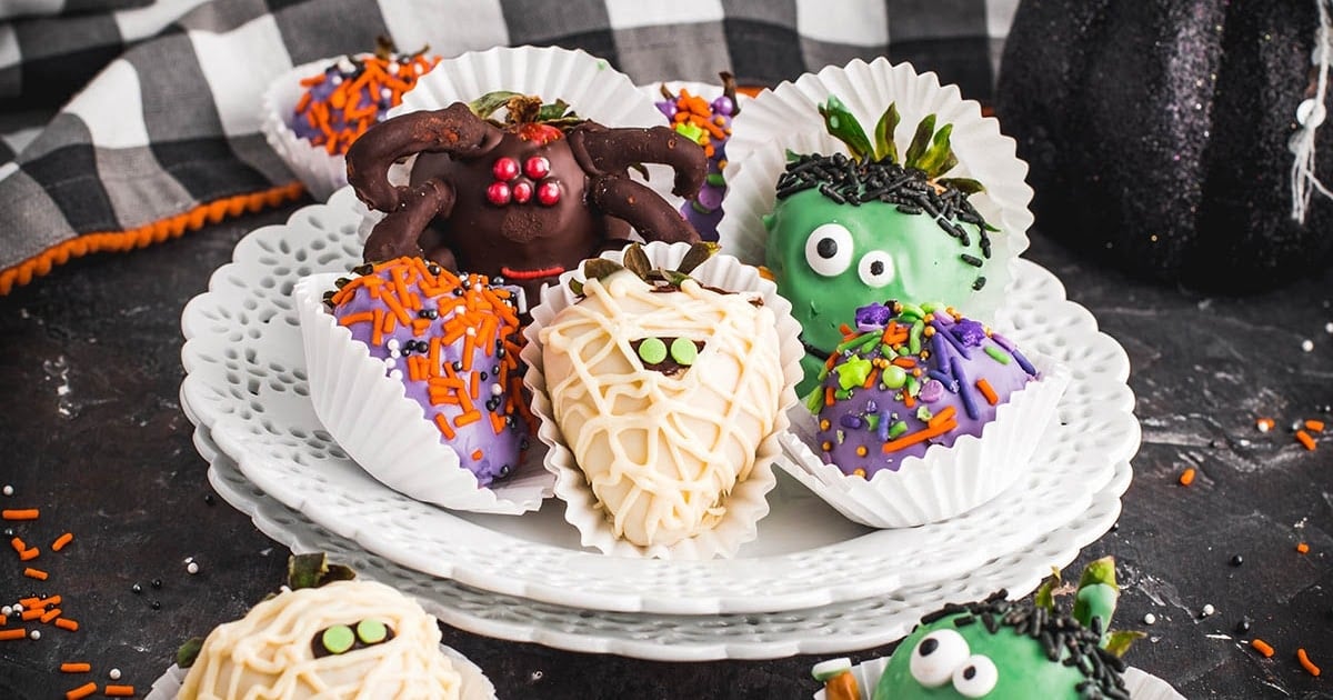 Halloween Chocolate Covered Strawberries - Princess Pinky Girl