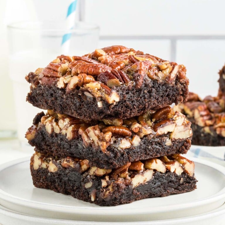 pecan pie brownies featured image