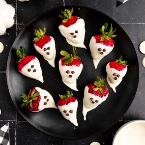 Spooky Ghost Strawberries featured image