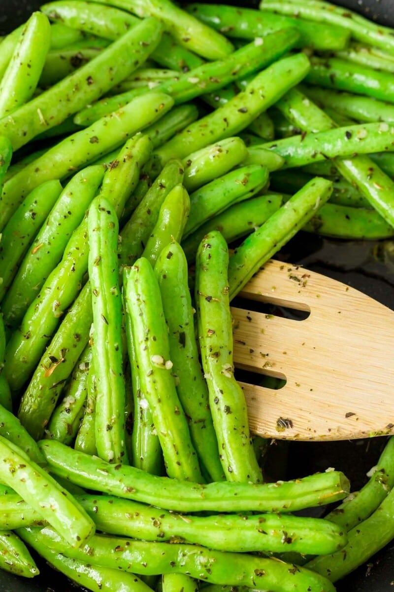 Easy Garlic Green Beans - Princess Pinky Girl