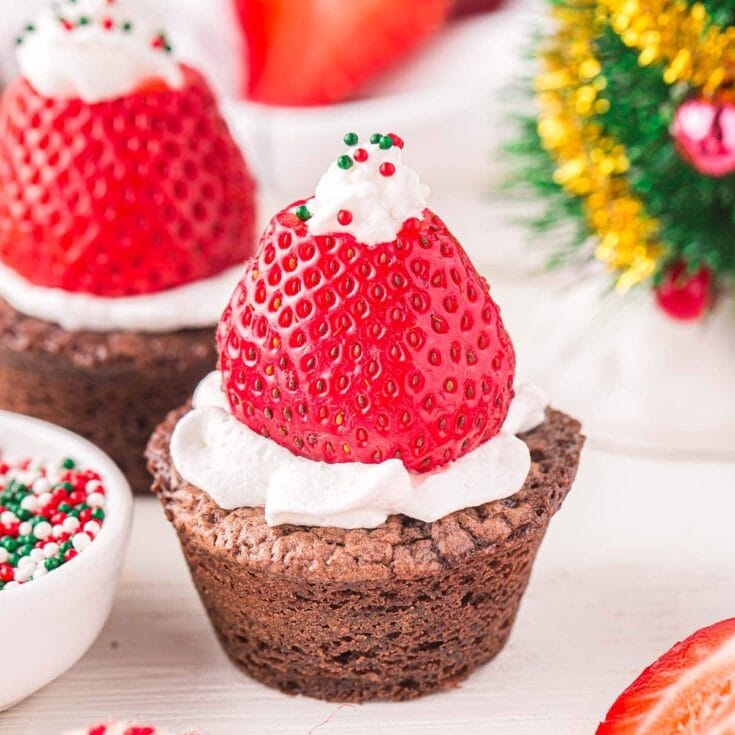 santa hat brownies feature image