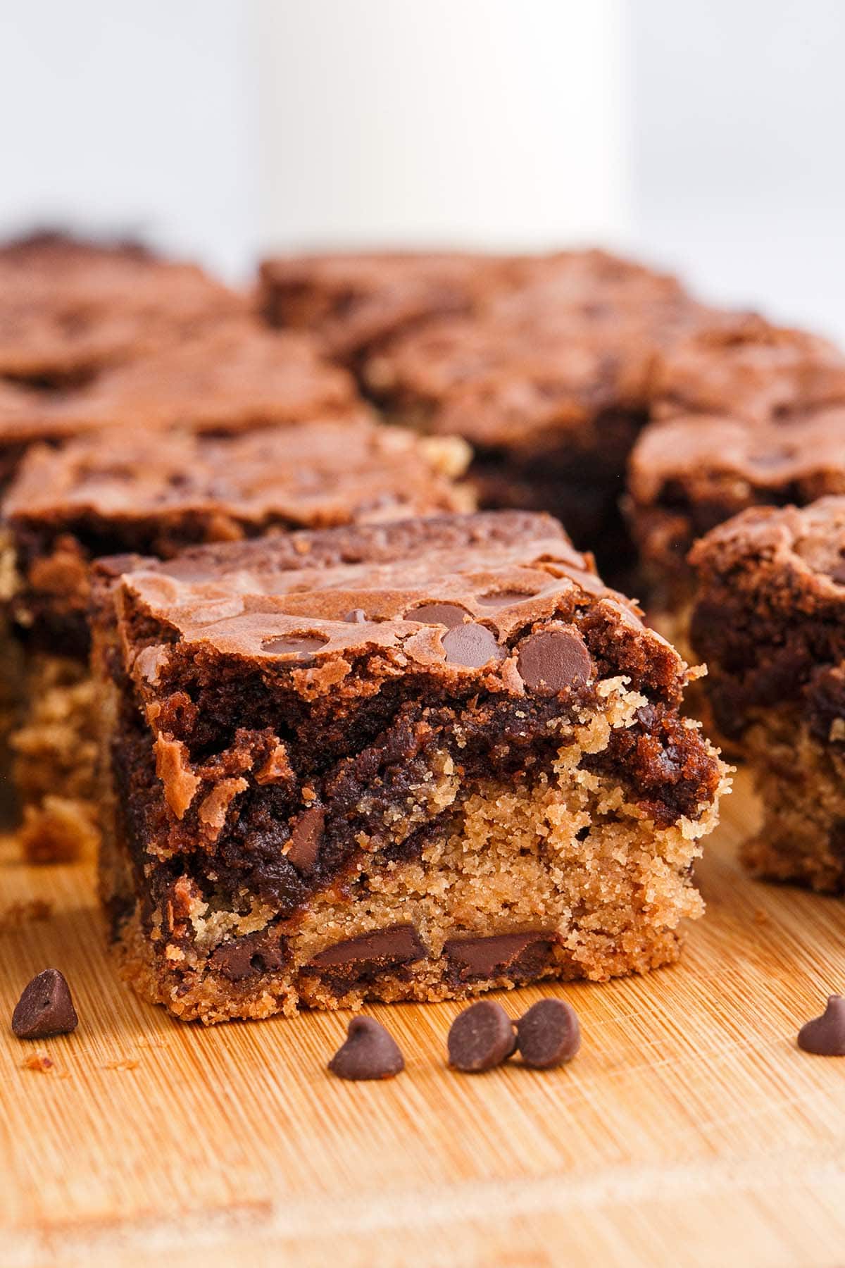 Cookie Brownie Bars with chocolate chips