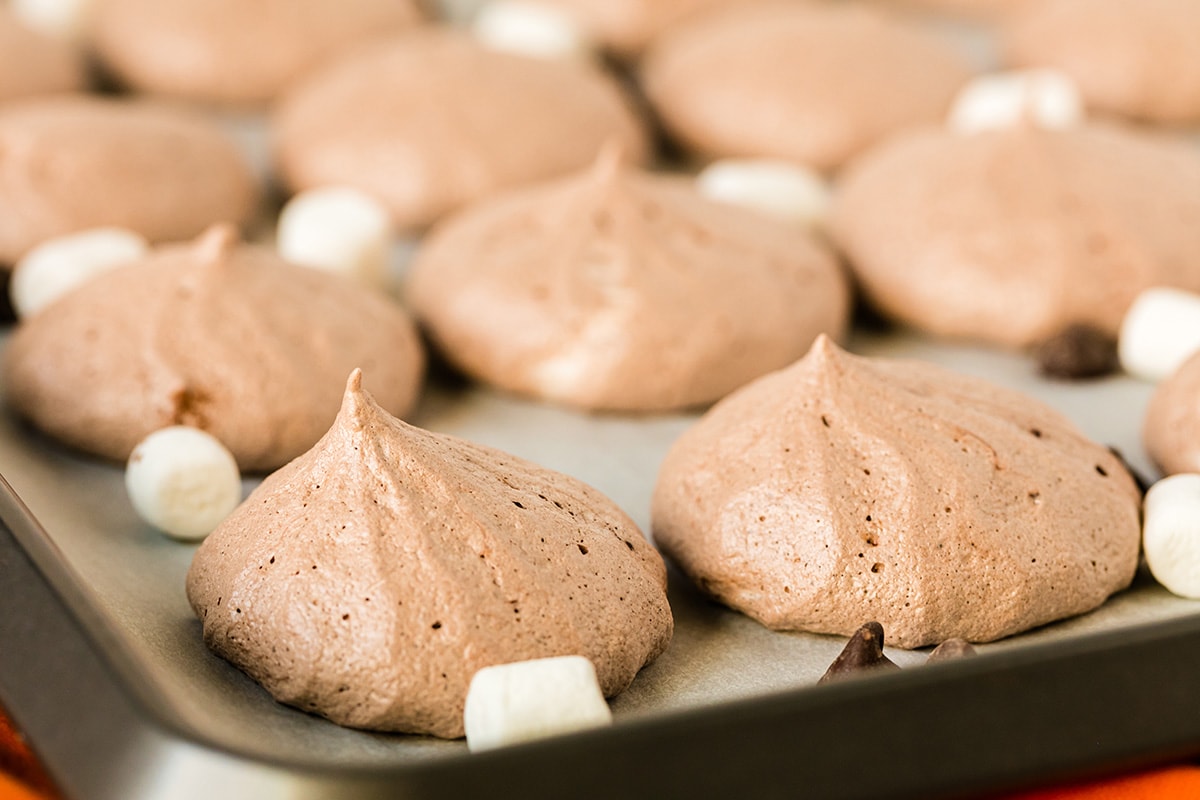 Mexican Hot Chocolate Meringues