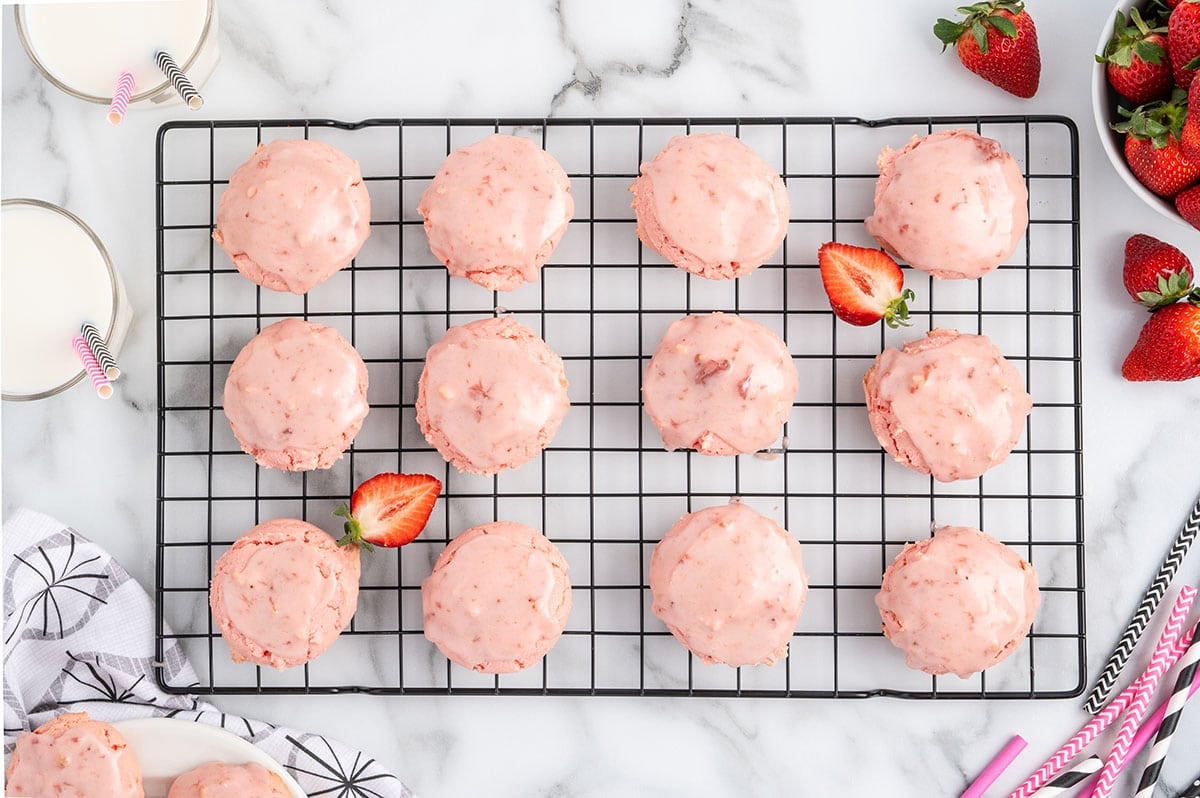 strawberry cookies on cooling rack