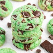 mint chocolate chip cookies featured image