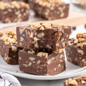 Microwave Chocolate Walnut Fudge featured image