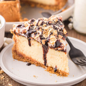 S'mores Cheesecake featured image