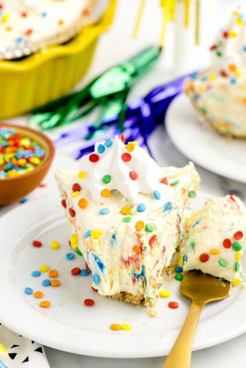 birthday-pie-princess-pinky-girl