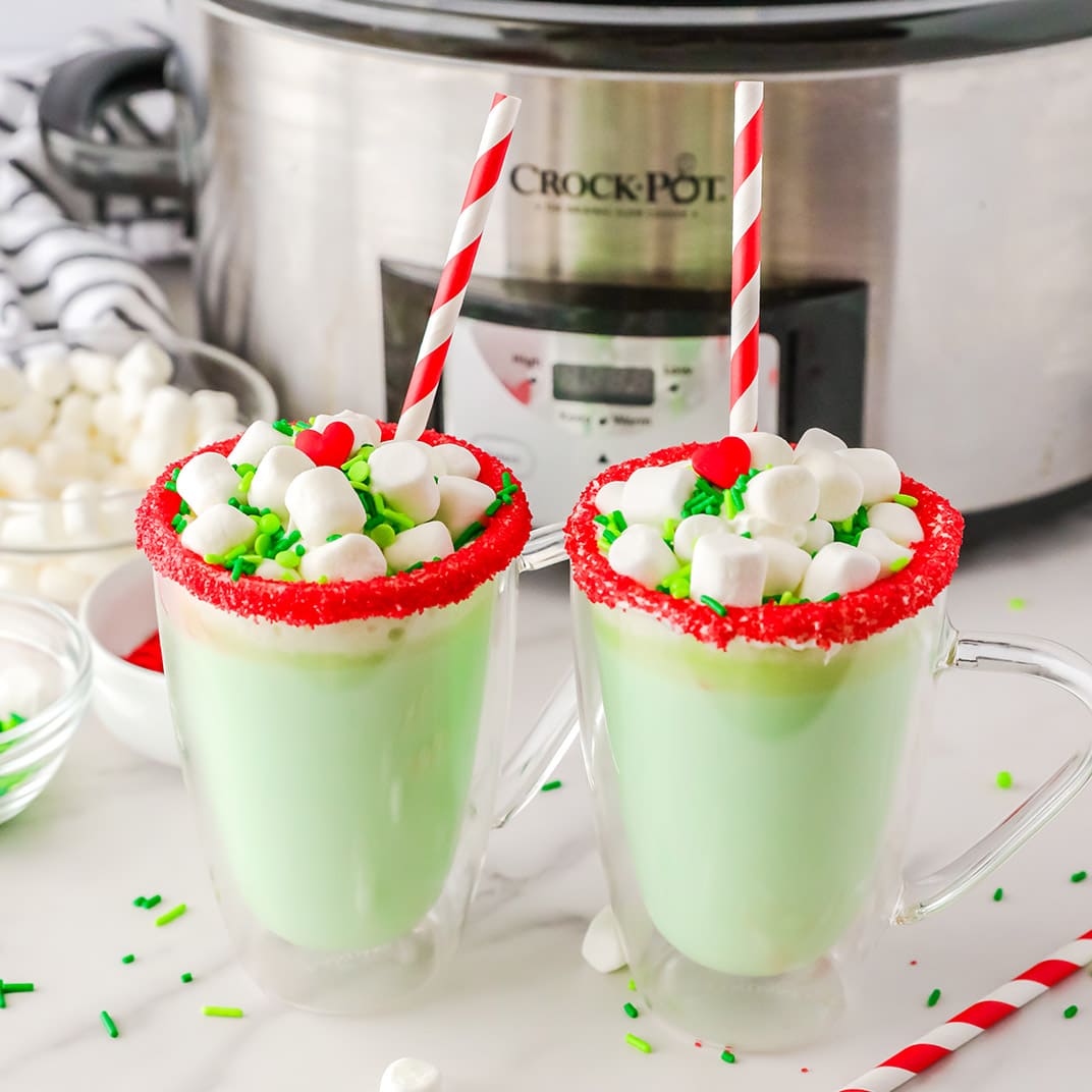 Easy Grinch-Inspired Cocoa Cups