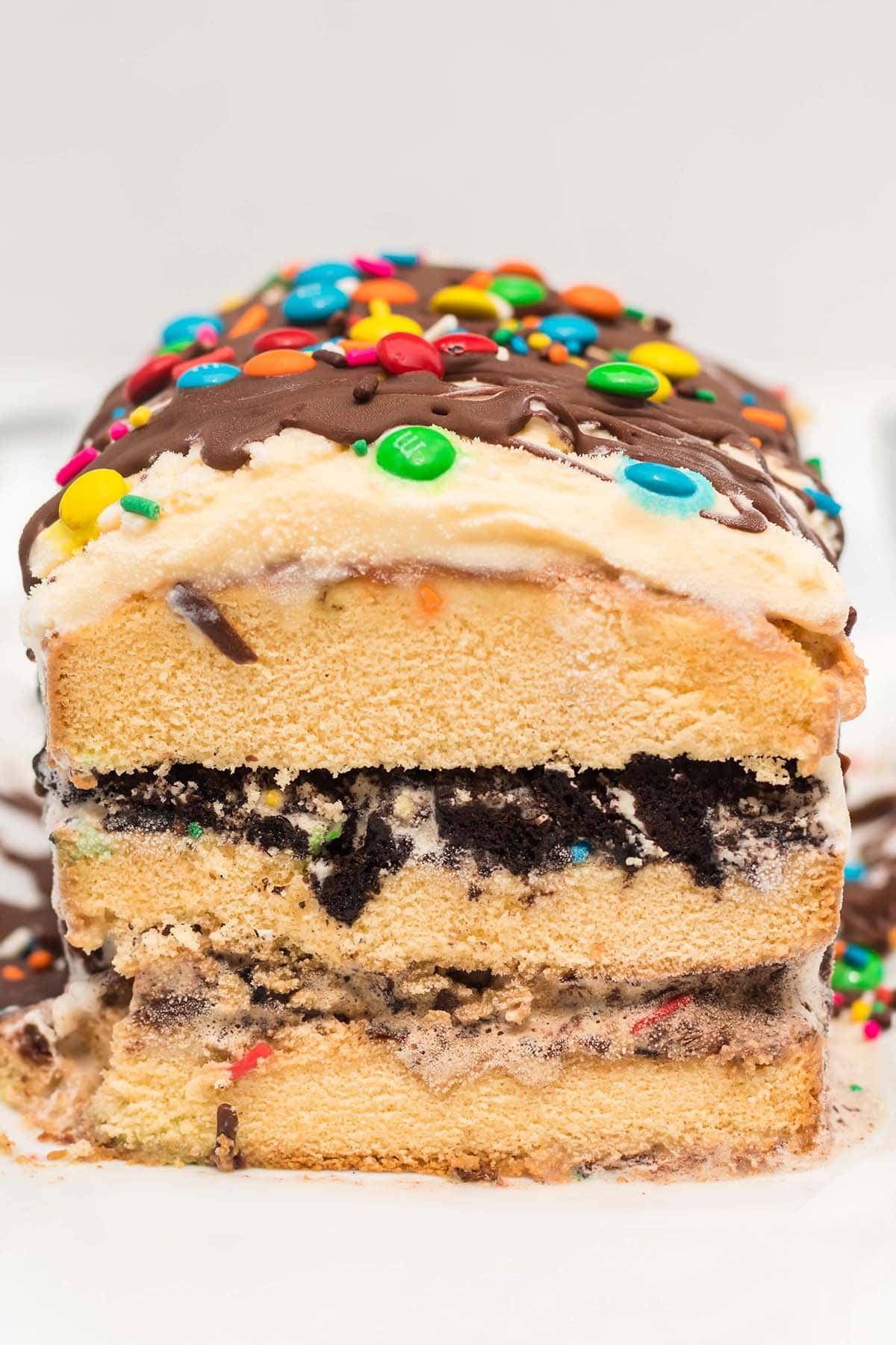 ice cream cake with pound cakes and oreo filling.