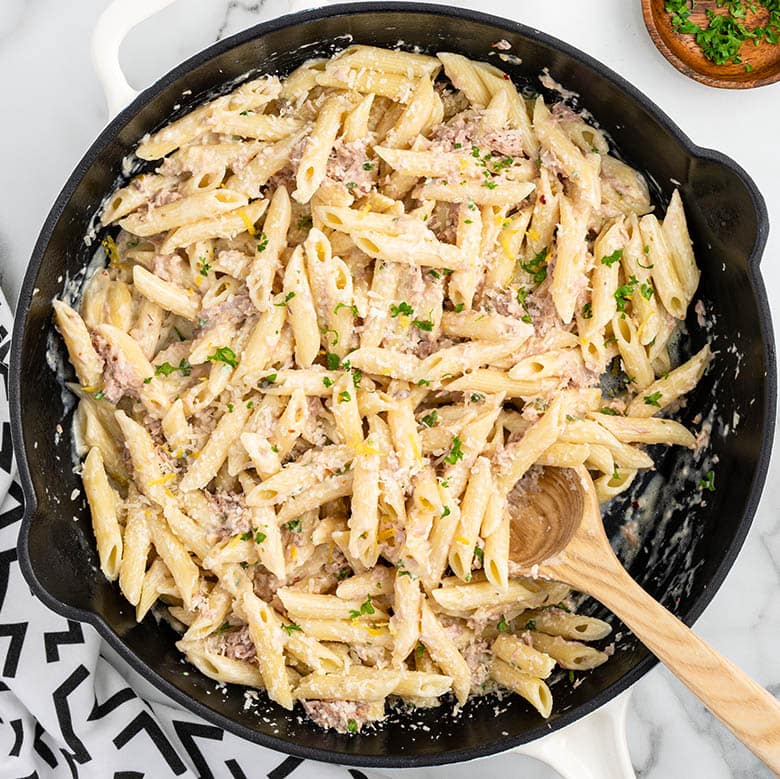 tuna pasta in a skillet.