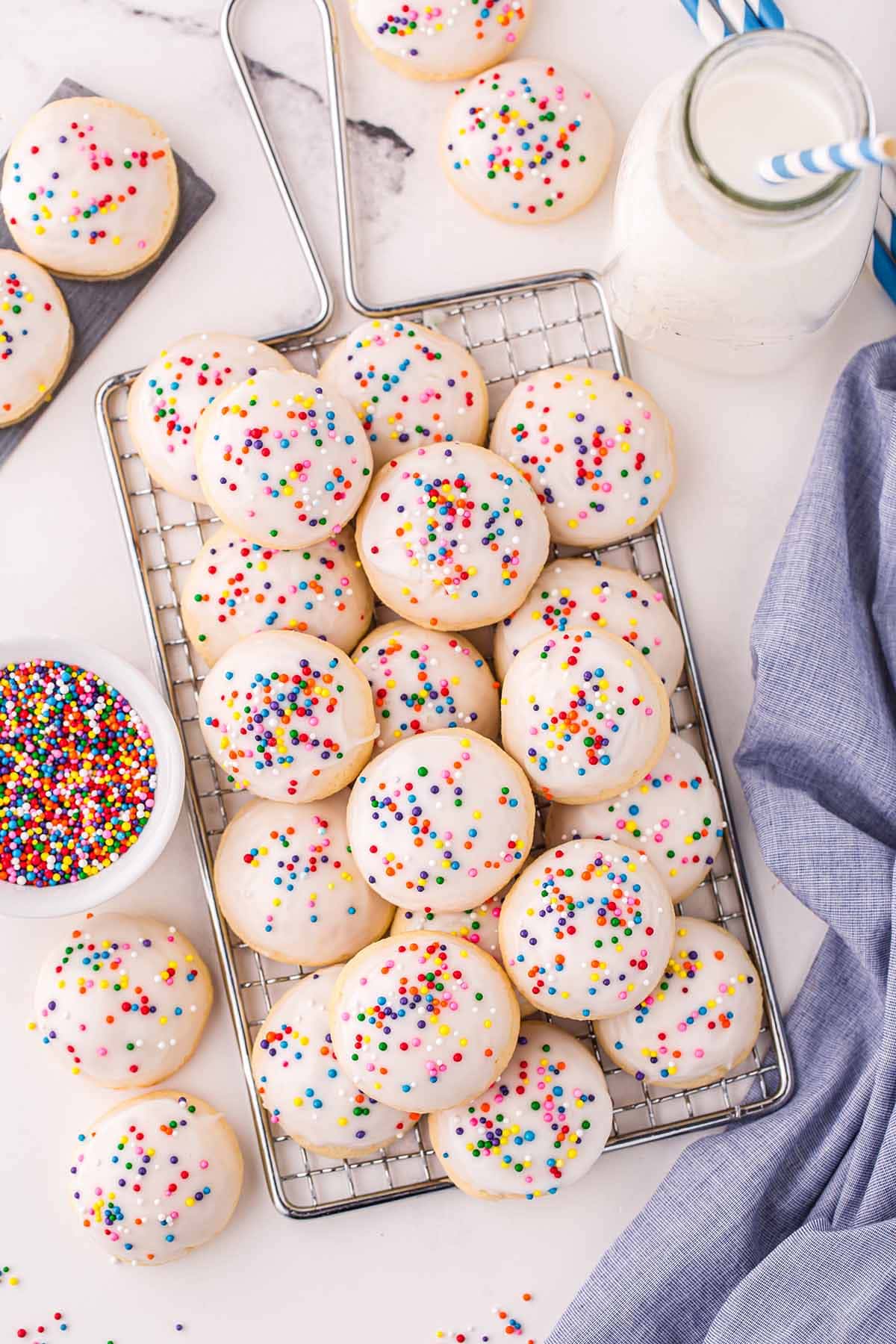 italian sugar cookies placed on top of cooling rack. 