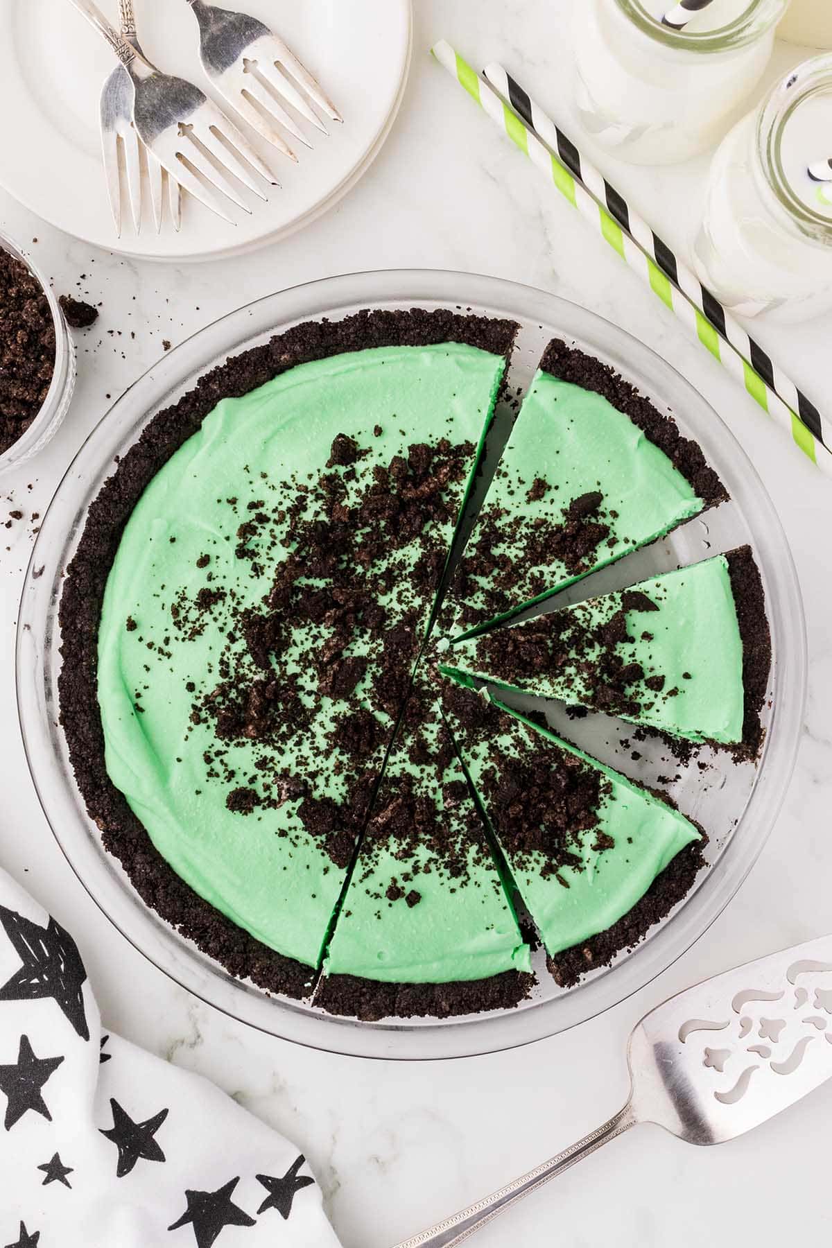 grasshopper pie on a table.