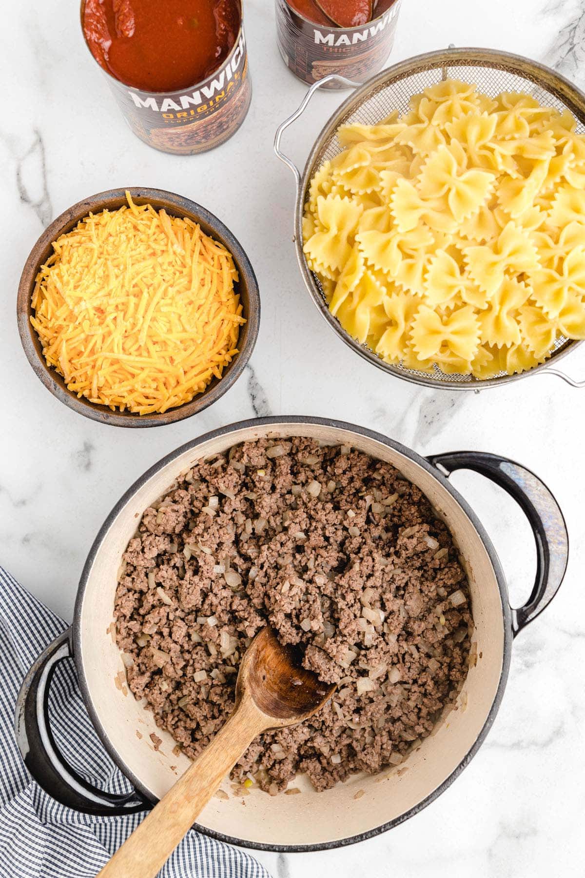 cook the beef in a pot.