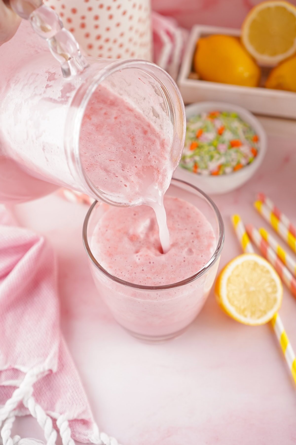 pour into the glass. 