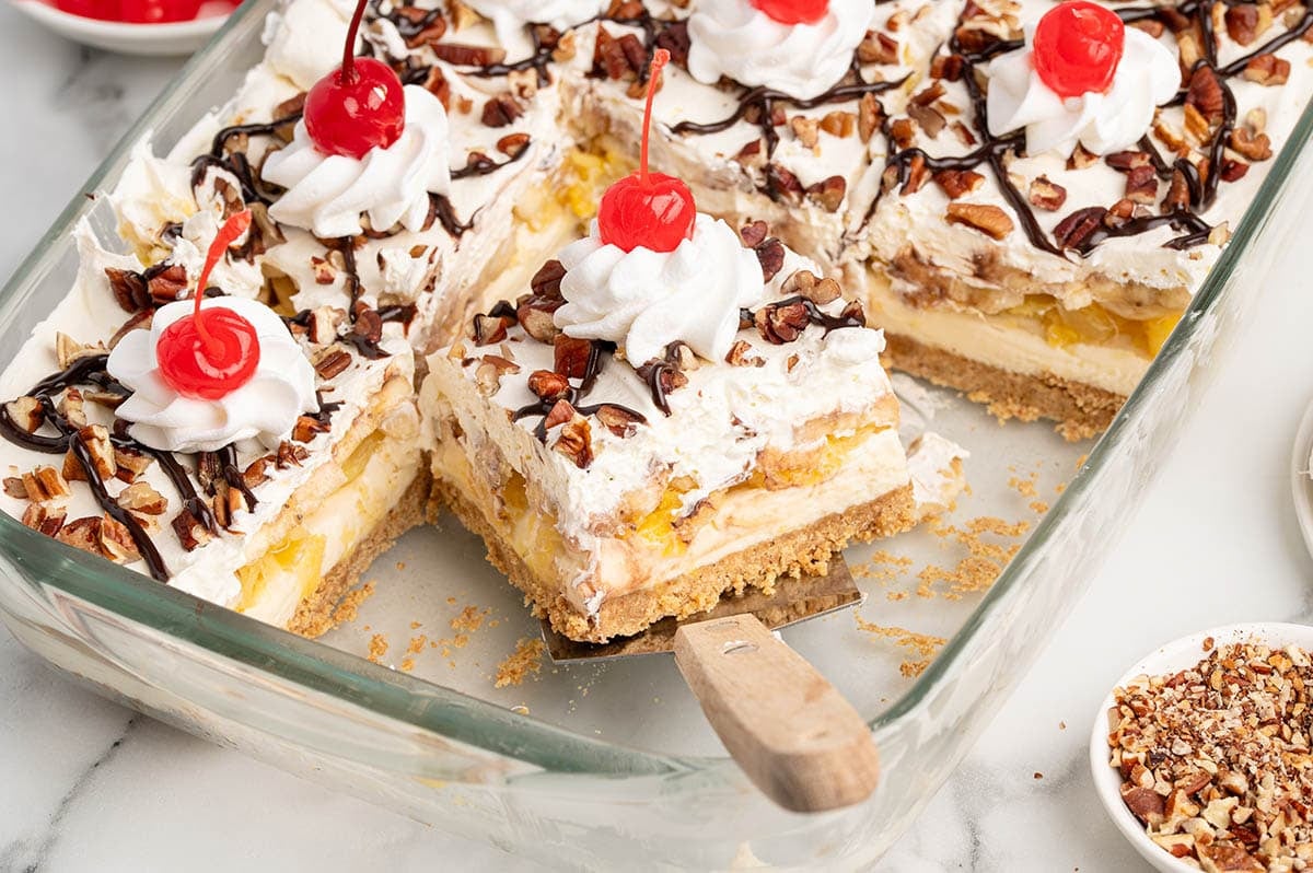 piece of banana split cake