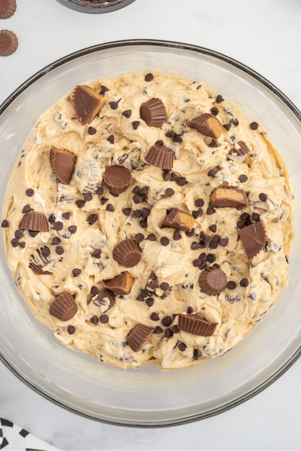 The fluff folded candy mixture is eady to transfer, garnish, and chill.