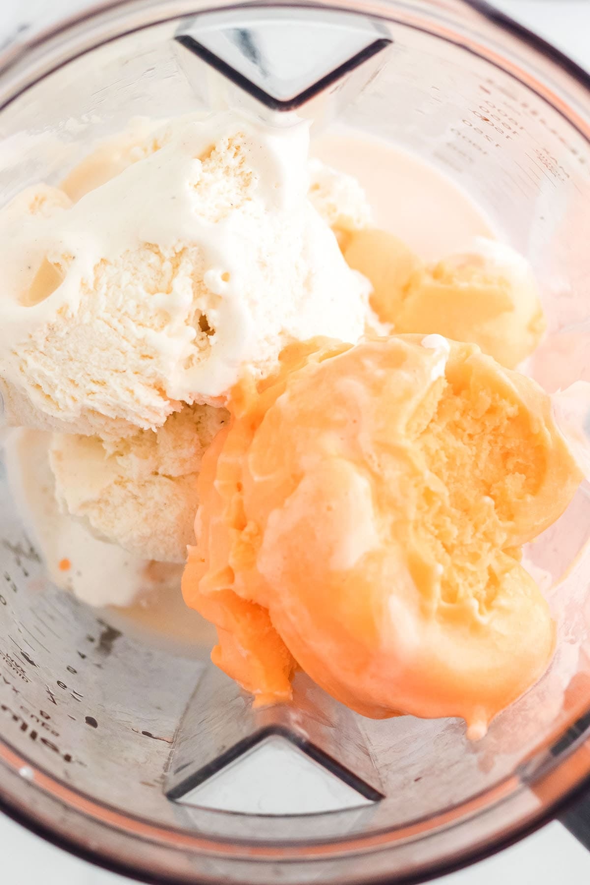 add the ice cream in the blender. 