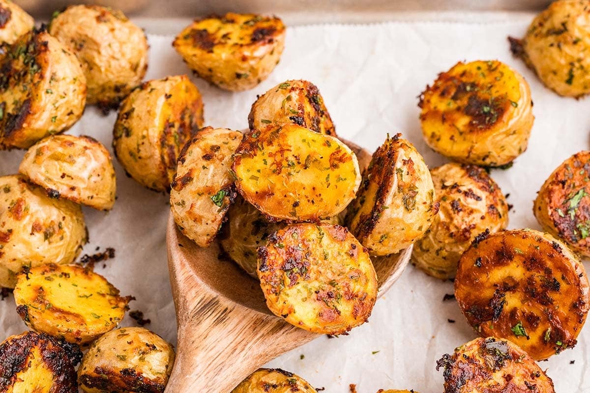 Crispy ranch potatoes with a golden, flavorful crunch.
