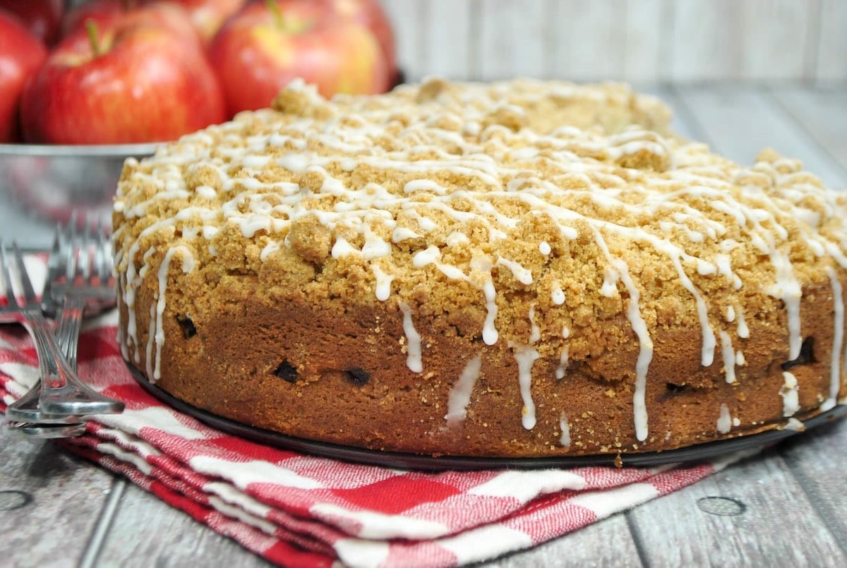 Cinnamon Apple Crumb Cake whole cake.