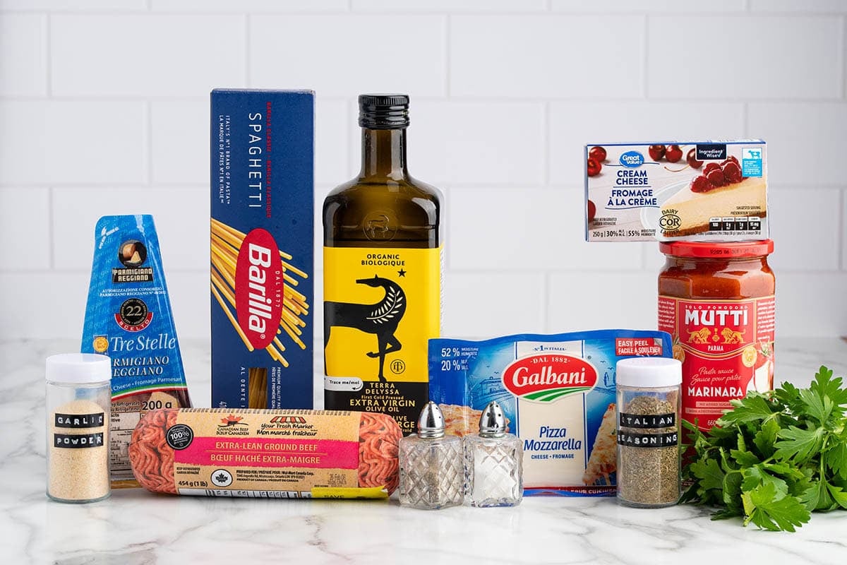 baked spaghetti ingredients.