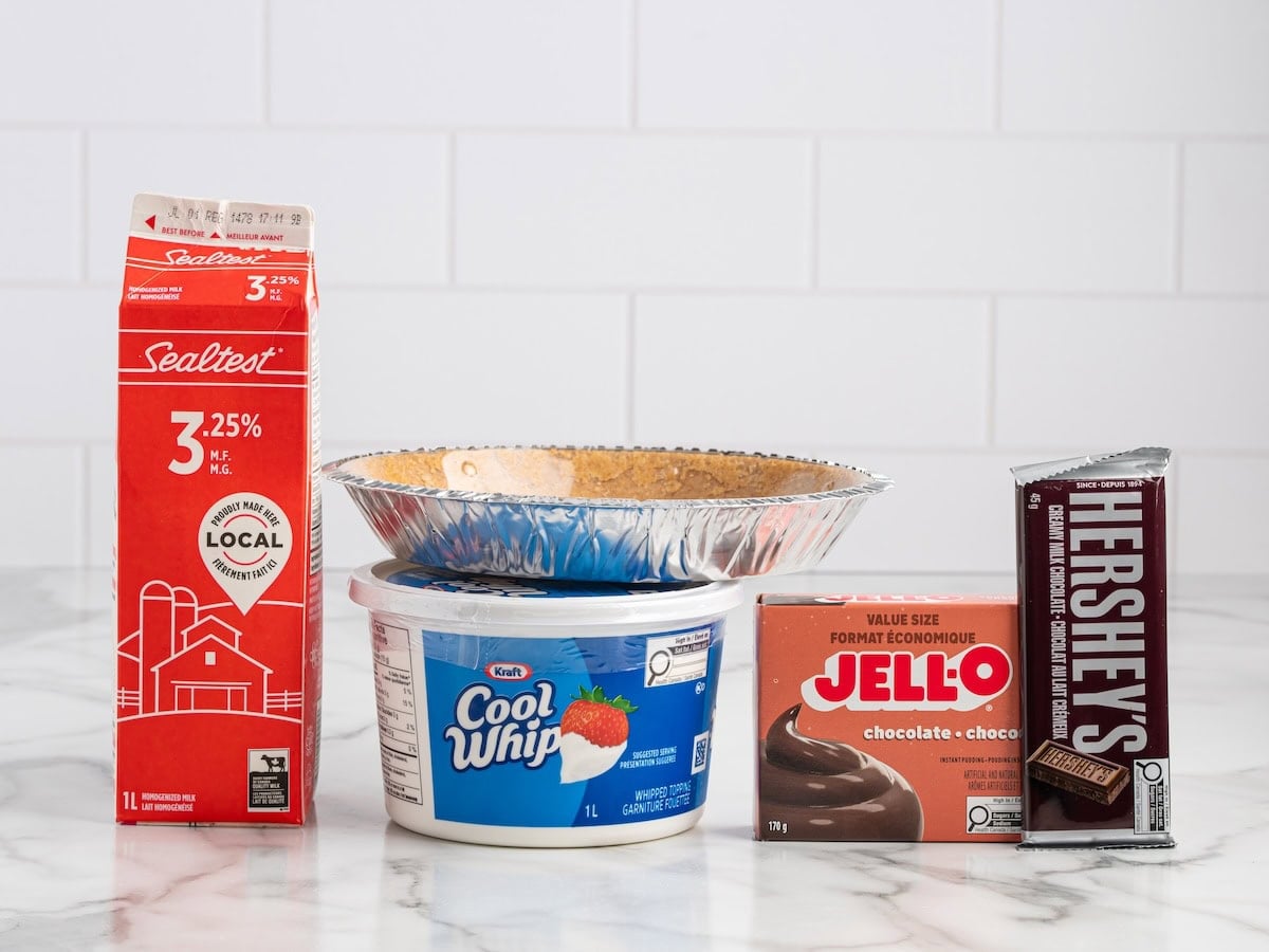 chocolate pudding pie ingredients.