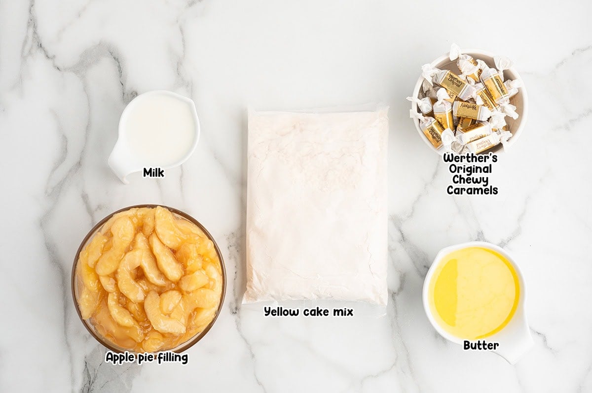 caramel apple dump cake ingredients.